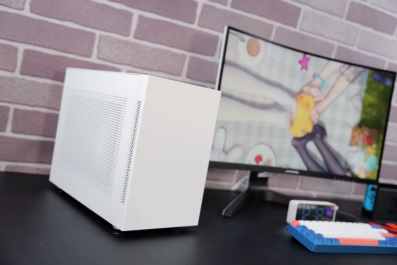 顶风做业？多图预警纯手工打造万元小钢炮装机分享