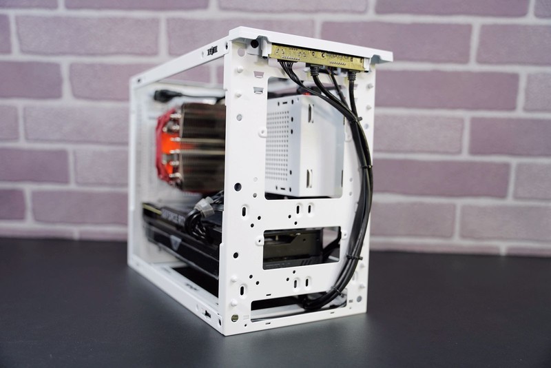 顶风做业？多图预警纯手工打造万元小钢炮装机分享