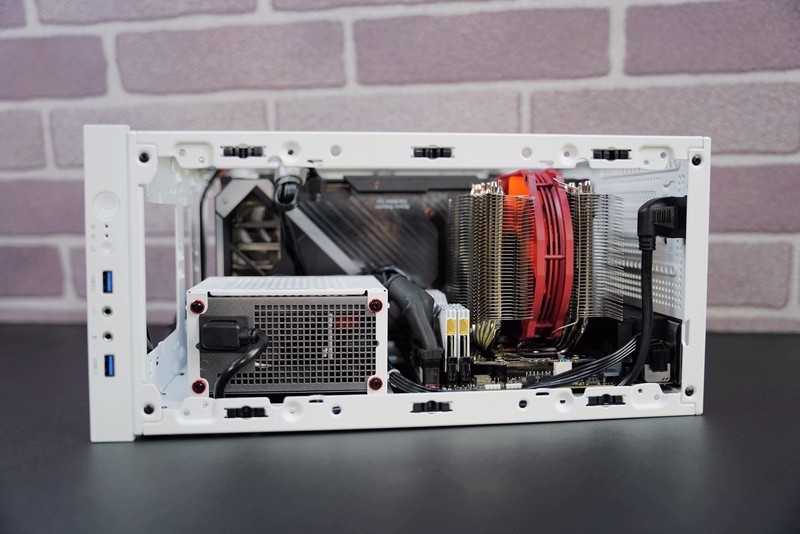 顶风做业？多图预警纯手工打造万元小钢炮装机分享