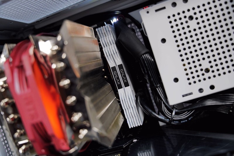 顶风做业？多图预警纯手工打造万元小钢炮装机分享