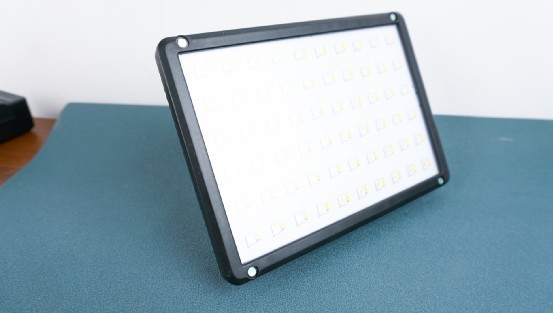 灯光黑科技-耐思声控全彩渐变影视灯TC-368产品开箱评测