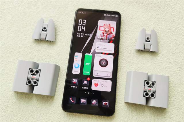 腾讯红魔游戏手机6S Pro“四围”深度测评，俺双手扶墙以示敬意！