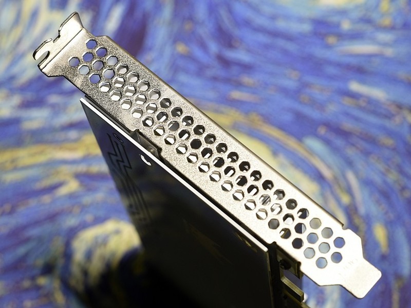 小姐姐男票的影驰名人堂HOF 2T PCle RGB固态 让我欲罢不能......