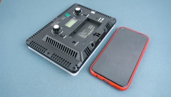 灯光黑科技-耐思声控全彩渐变影视灯TC-368产品开箱评测