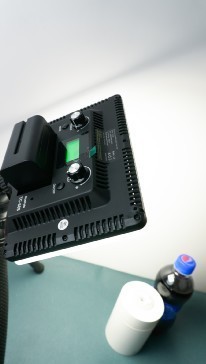 灯光黑科技-耐思声控全彩渐变影视灯TC-368产品开箱评测