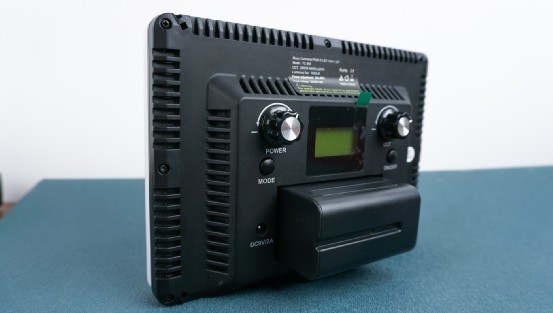 灯光黑科技-耐思声控全彩渐变影视灯TC-368产品开箱评测