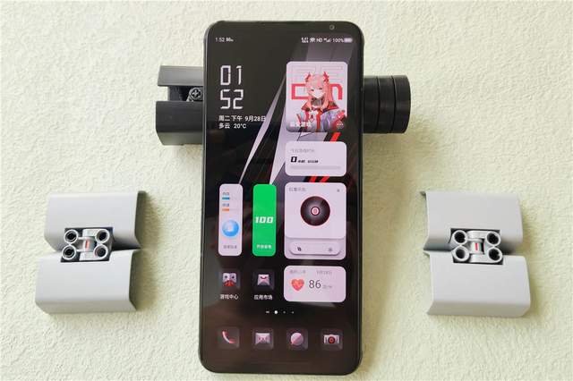 腾讯红魔游戏手机6S Pro“四围”深度测评，俺双手扶墙以示敬意！