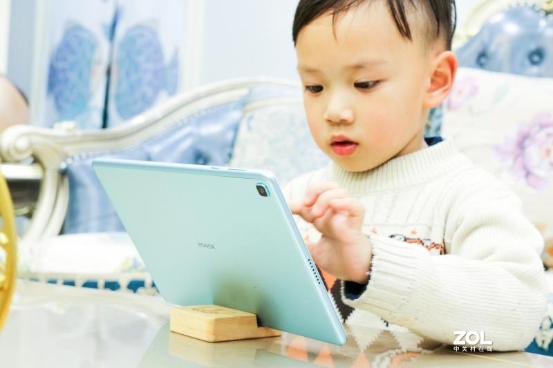 荣耀平板7深度测评：送给孩子学习的好帮手，家长更放心