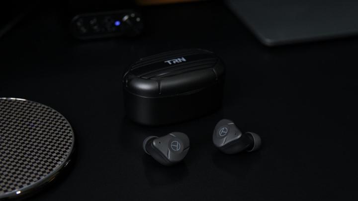 TRN T300真无线蓝牙耳机体验：一圈双铁 出色听感