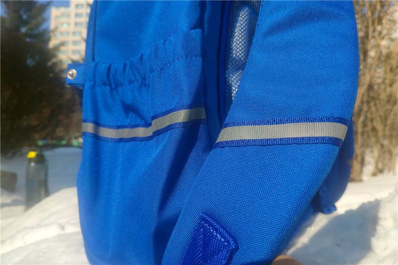 来自小学生的期末考试奖励：卡拉羊追光者抑菌减负功能书包