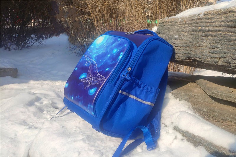 来自小学生的期末考试奖励：卡拉羊追光者抑菌减负功能书包