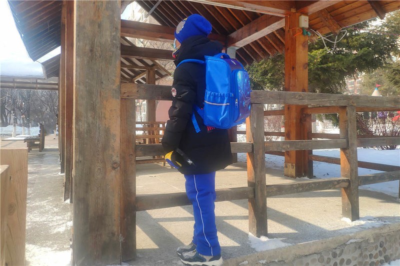 来自小学生的期末考试奖励：卡拉羊追光者抑菌减负功能书包