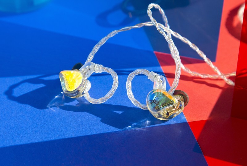 全新镀铍振膜 金属封闭声学内腔 动圈的新玩法：TFZ ESSENCE初听简谈