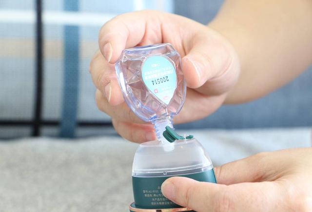 每次滴眼药水都手残，手机玩多眼睛难受？艾诗摩尔眼部护理仪测评