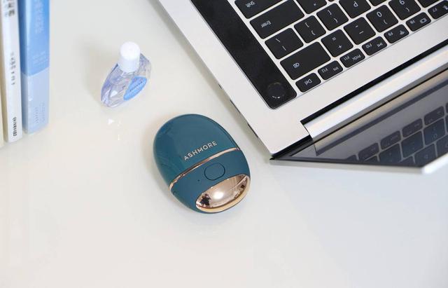 每次滴眼药水都手残，手机玩多眼睛难受？艾诗摩尔眼部护理仪测评