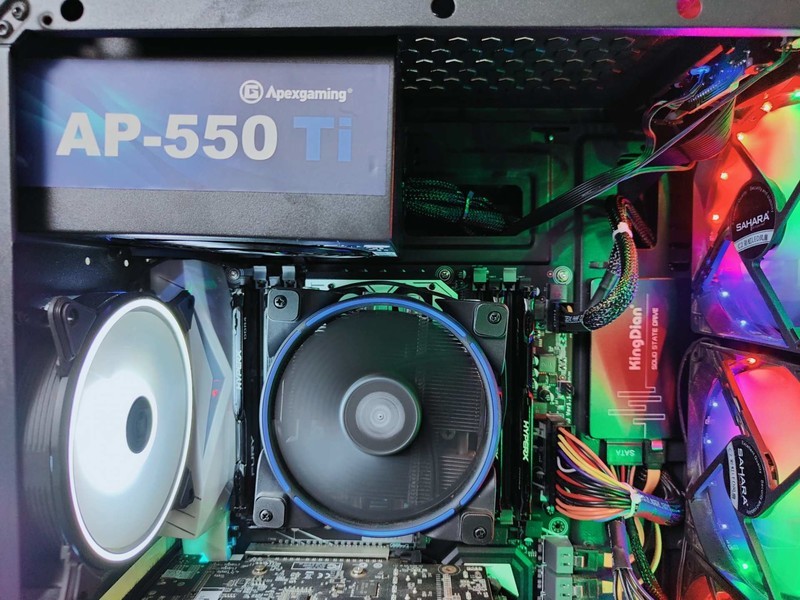 电脑电源选择不当，电压虚标运行不稳定，从根源解决问题