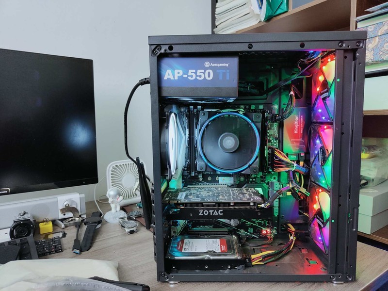 电脑电源选择不当，电压虚标运行不稳定，从根源解决问题