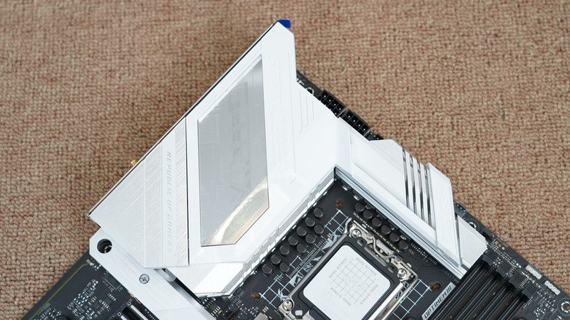 保证扫雷不卡！怒砸2.5W打造的12代高端主机分享