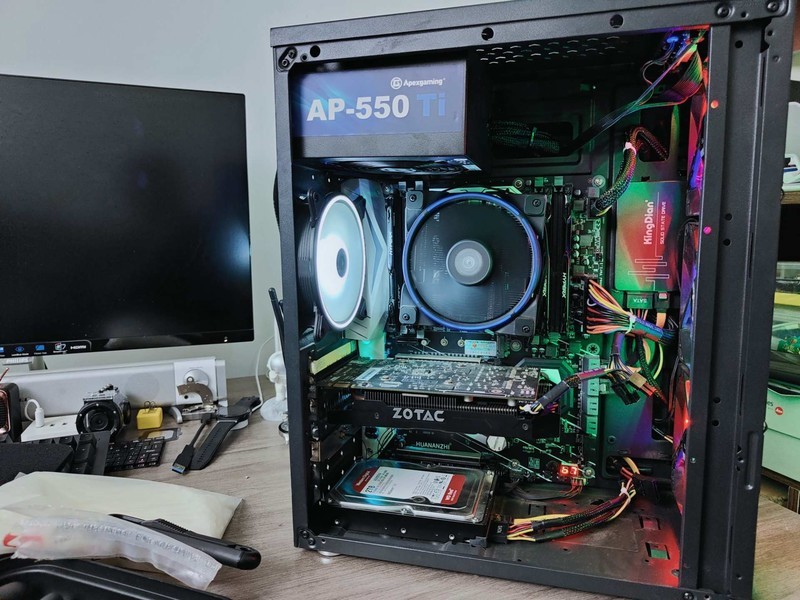 电脑电源选择不当，电压虚标运行不稳定，从根源解决问题