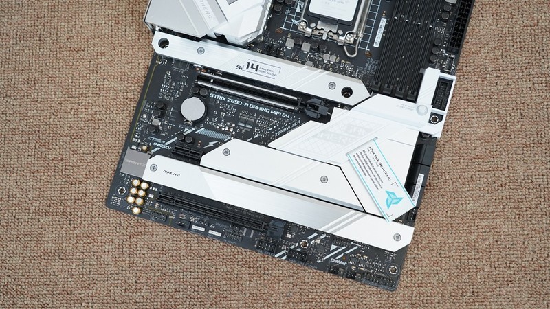 保证扫雷不卡！怒砸2.5W打造的12代高端主机分享