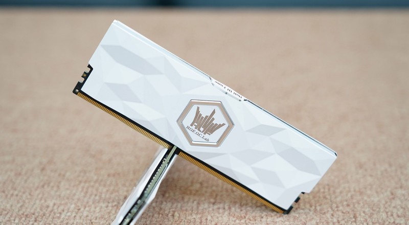 保证扫雷不卡！怒砸2.5W打造的12代高端主机分享