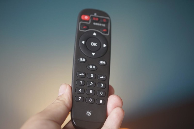 只需有网和一个屏幕，泰捷WE30C电视盒子成为看电视的新选择