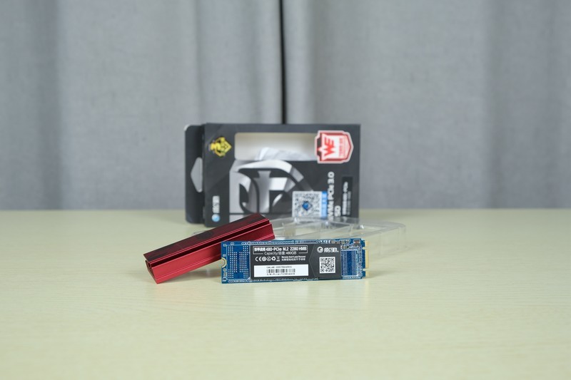 年末的“非性价比”装机，i5-10400F+RTX2060+XPG 皓月版上机