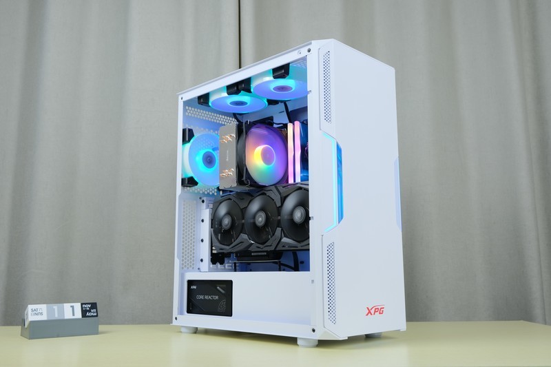 年末的“非性价比”装机，i5-10400F+RTX2060+XPG 皓月版上机