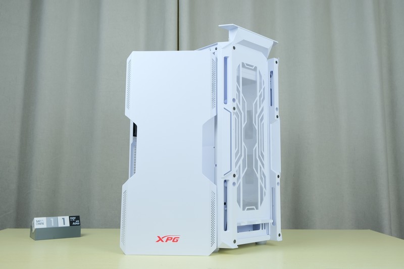 年末的“非性价比”装机，i5-10400F+RTX2060+XPG 皓月版上机