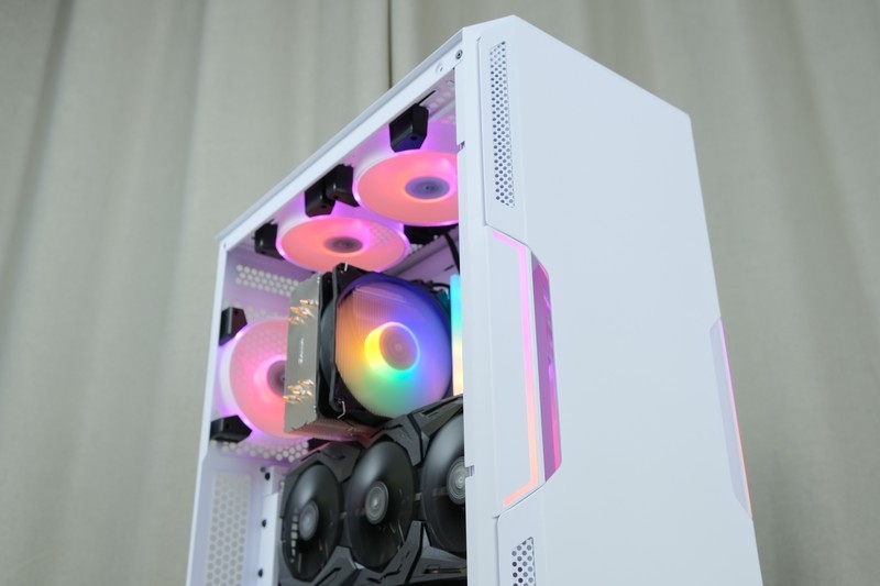 年末的“非性价比”装机，i5-10400F+RTX2060+XPG 皓月版上机