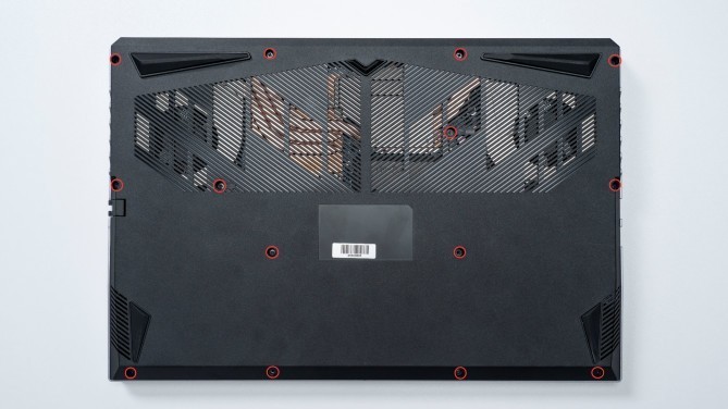 《搞机作战室》笔记本电脑硬盘/内存升级教程—F117-毒药篇