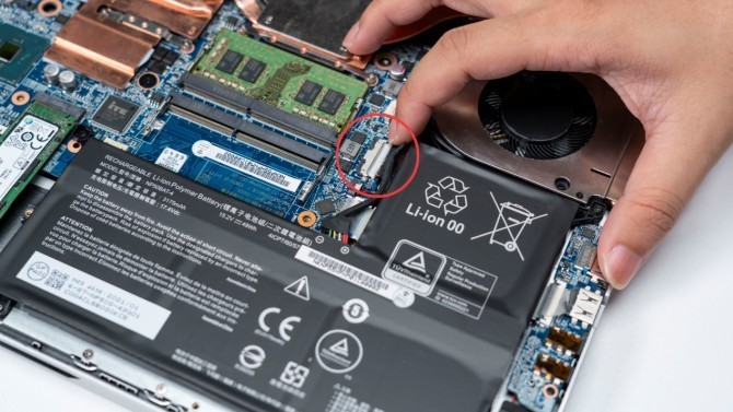 《搞机作战室》笔记本电脑硬盘/内存升级教程—F117-毒药篇