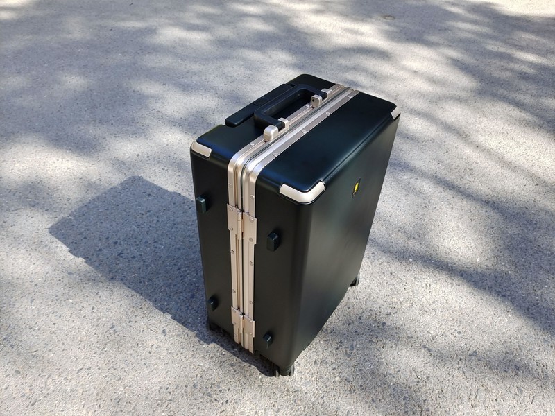 出行必备，小身材大肚量，地平线8号行李箱评测