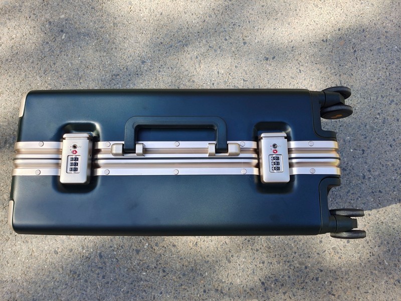 出行必备，小身材大肚量，地平线8号行李箱评测