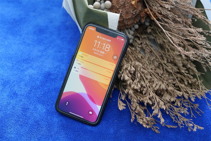 防弹材质抗摔耐磨仅重10克，二元开物凯夫拉手机壳评测