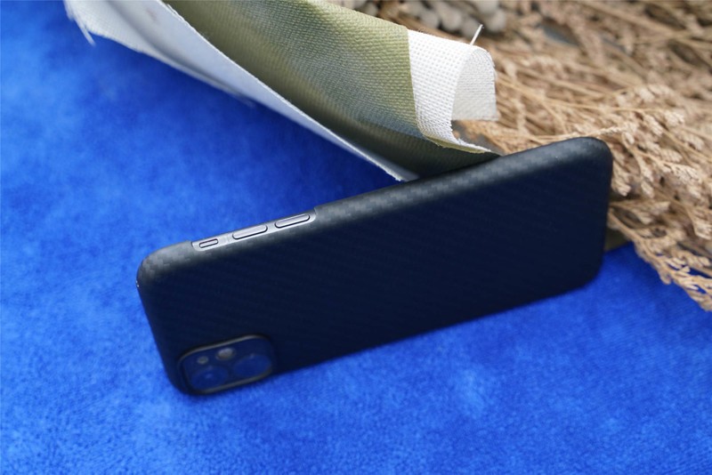 防弹材质抗摔耐磨仅重10克，二元开物凯夫拉手机壳评测