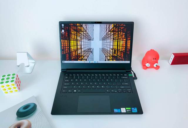 要轻薄又要性能，VAIO 侍14 Pro评测：11代标压U+GTX显卡+1.4Kg重