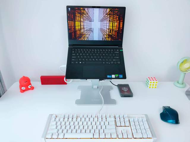 要轻薄又要性能，VAIO 侍14 Pro评测：11代标压U+GTX显卡+1.4Kg重