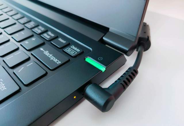 要轻薄又要性能，VAIO 侍14 Pro评测：11代标压U+GTX显卡+1.4Kg重