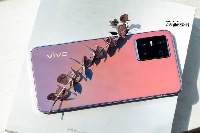 这种体验真的毒！vivo S10 Pro绮光焕彩版小评