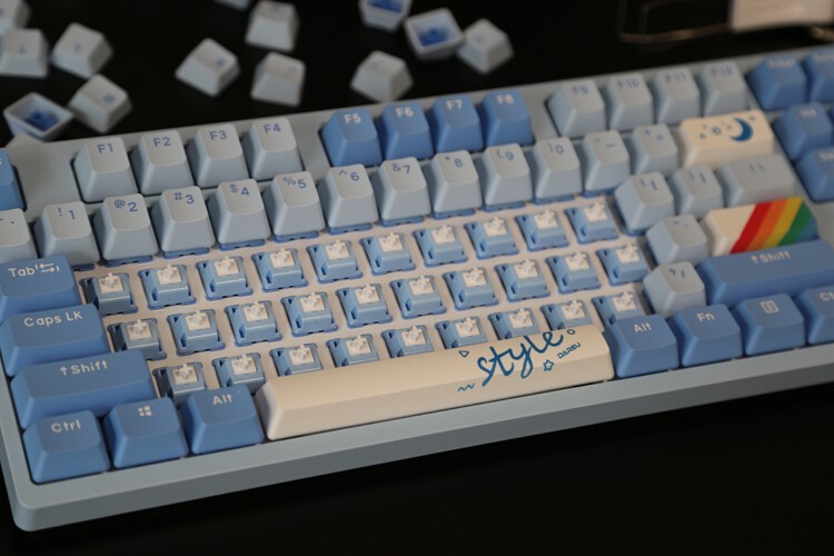 最佳入门客制化体验：达尔优A87天空蓝天空轴机械键盘+G黄PRO