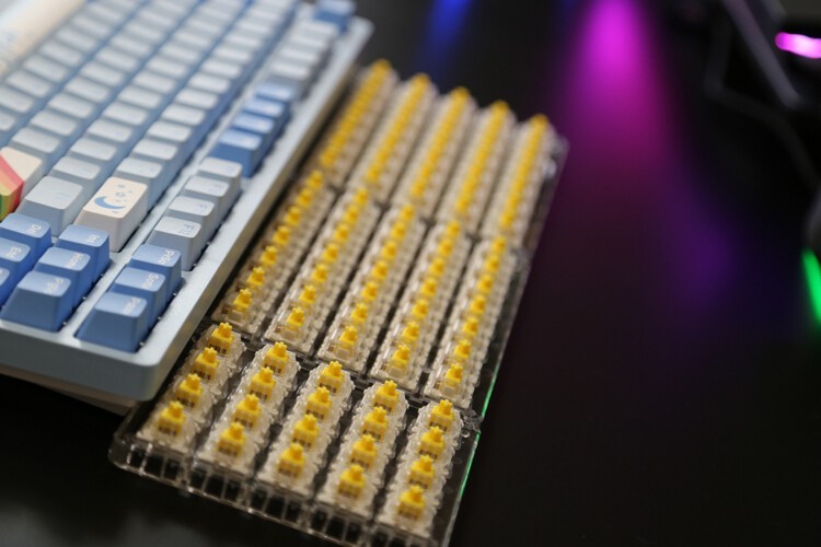 最佳入门客制化体验：达尔优A87天空蓝天空轴机械键盘+G黄PRO