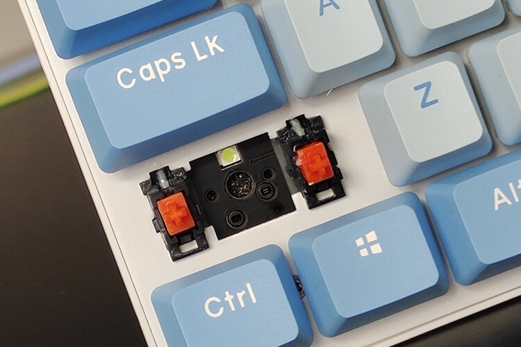 最佳入门客制化体验：达尔优A87天空蓝天空轴机械键盘+G黄PRO