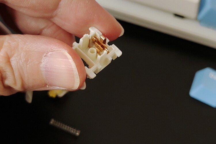 最佳入门客制化体验：达尔优A87天空蓝天空轴机械键盘+G黄PRO