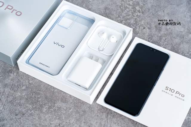 这种体验真的毒！vivo S10 Pro绮光焕彩版小评