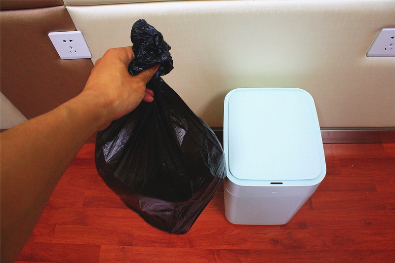 用前“智商税” 用后“真滴香” 拓牛智能垃圾桶T1使用评测
