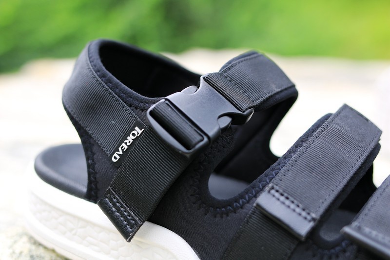 让双脚自由呼吸一夏，探路者时尚运动凉鞋评测