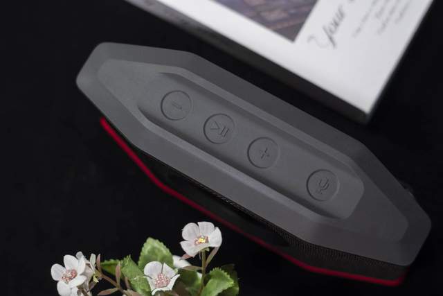 浸在水里都能用的蓝牙音箱！德国品质果然名不虚传，音质也很硬核