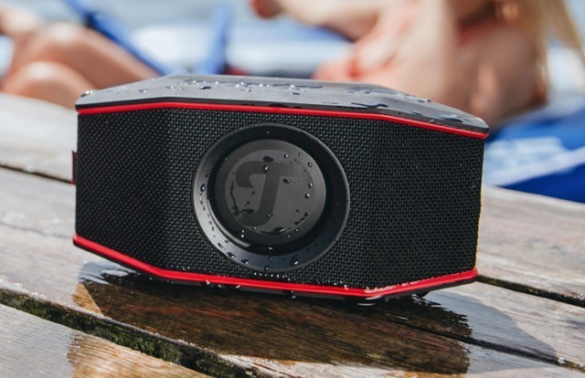 浸在水里都能用的蓝牙音箱！德国品质果然名不虚传，音质也很硬核