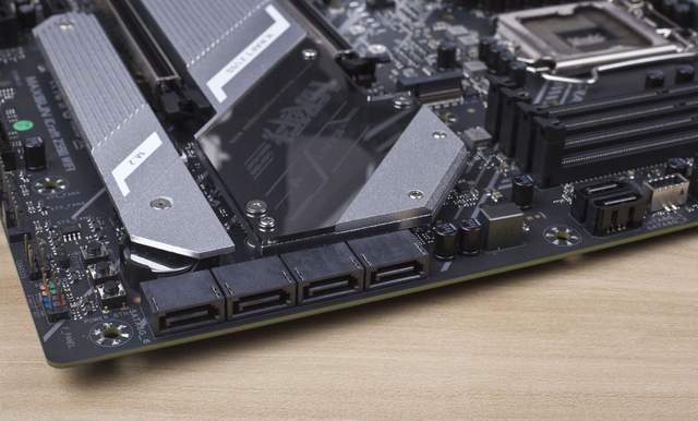 Z590竟与B560同价？性价比之王铭瑄iCraftZ590 WiFi体验